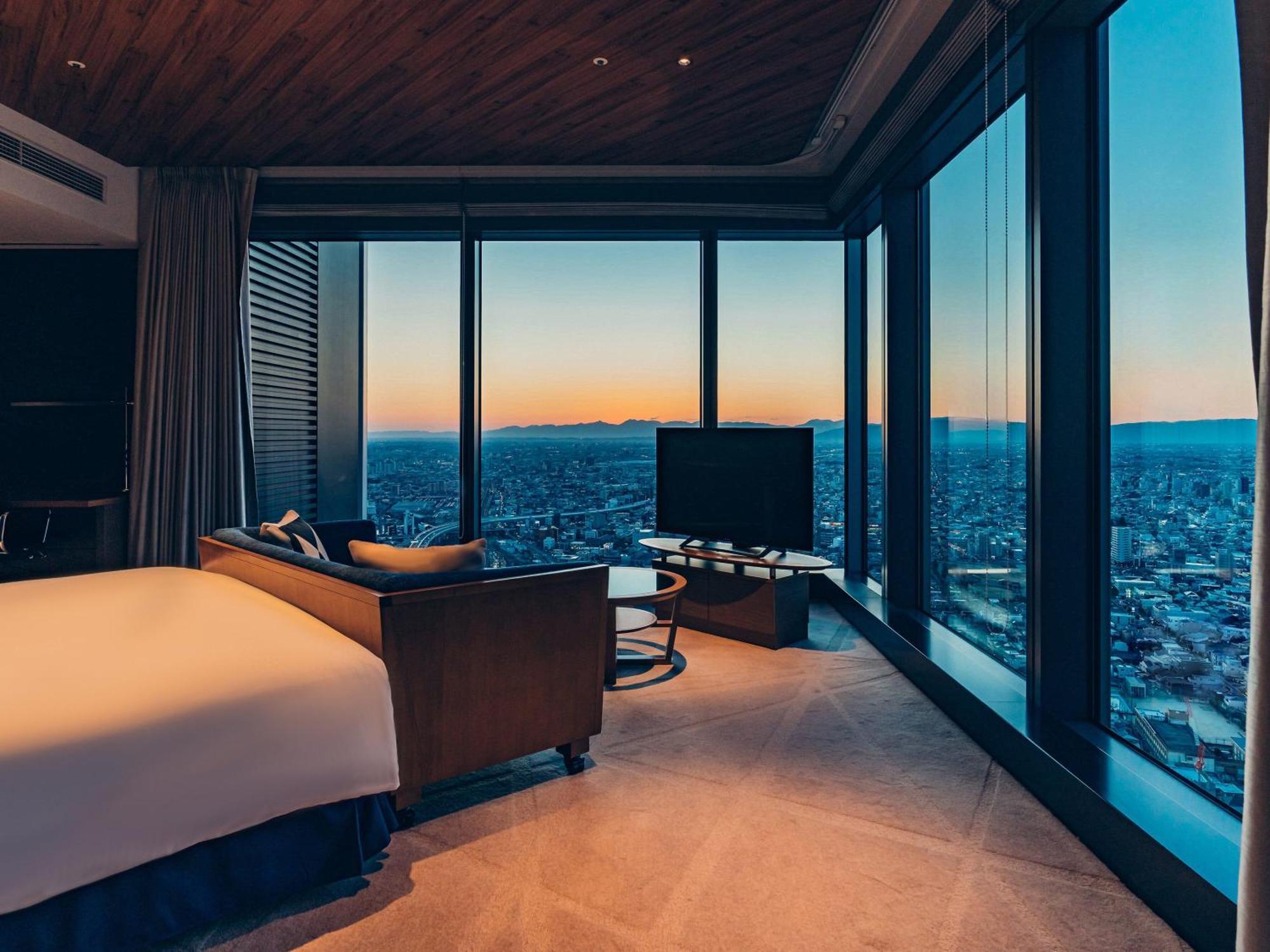 Nagoya Prince Hotel Sky Tower Экстерьер фото A suite at the hotel